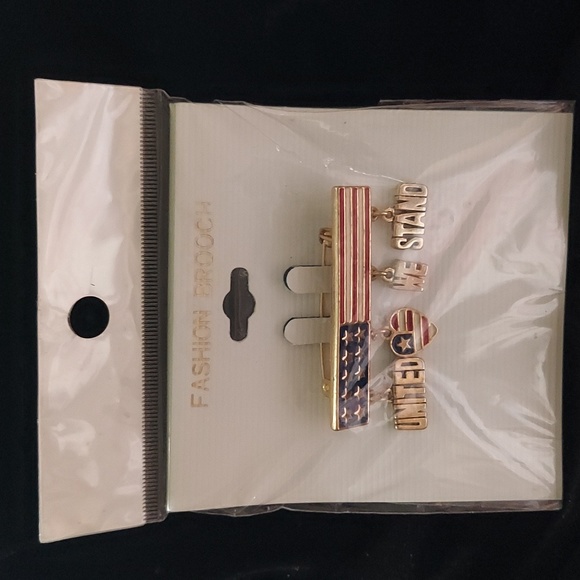 *SOLD* NWT United We Stand 9/11 Patriotic Pin/Brooch USA Flag Vintage Remember - Picture 3 of 4